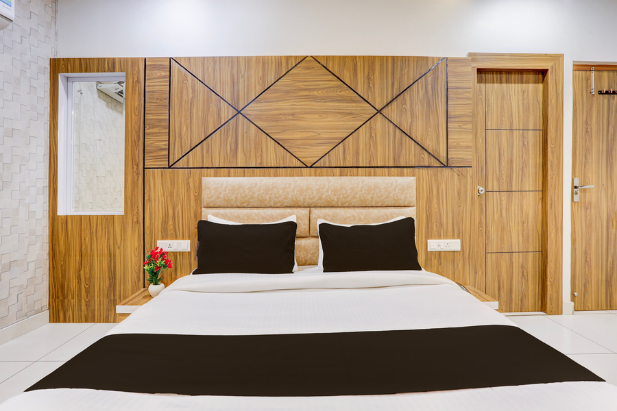 super townhouse model town rohtak formerly hotel tathastu