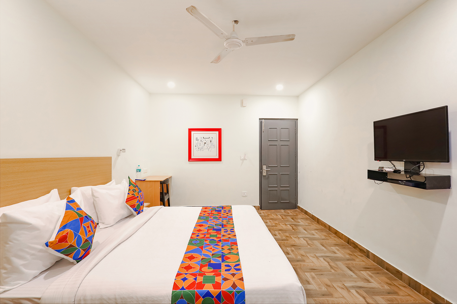 fabhotel perfect stays near chrompet railway station