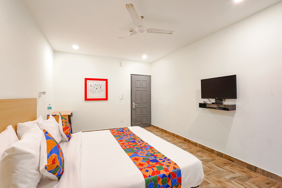 fabhotel perfect stays near chrompet railway station