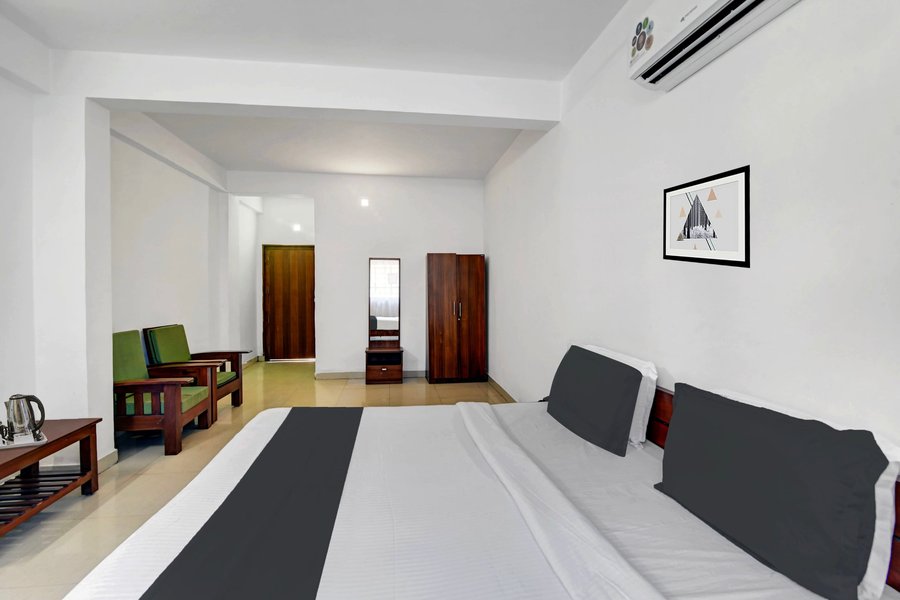 hotel o madikeri city center near ksrtc bus stand