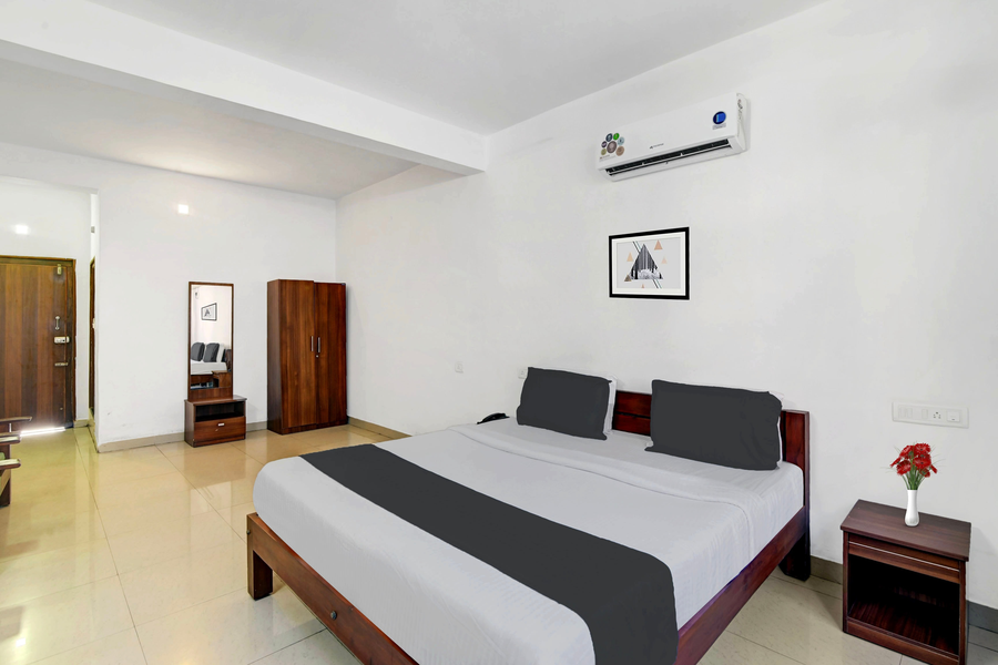 hotel o madikeri city center near ksrtc bus stand