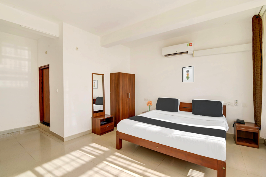hotel o madikeri city center near ksrtc bus stand