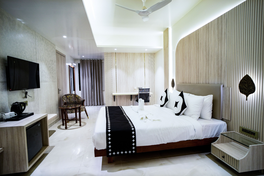 clubhouse hotel ayodhya