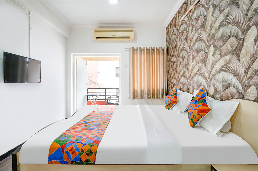 Fabhotel Saroj Inn,,3 star