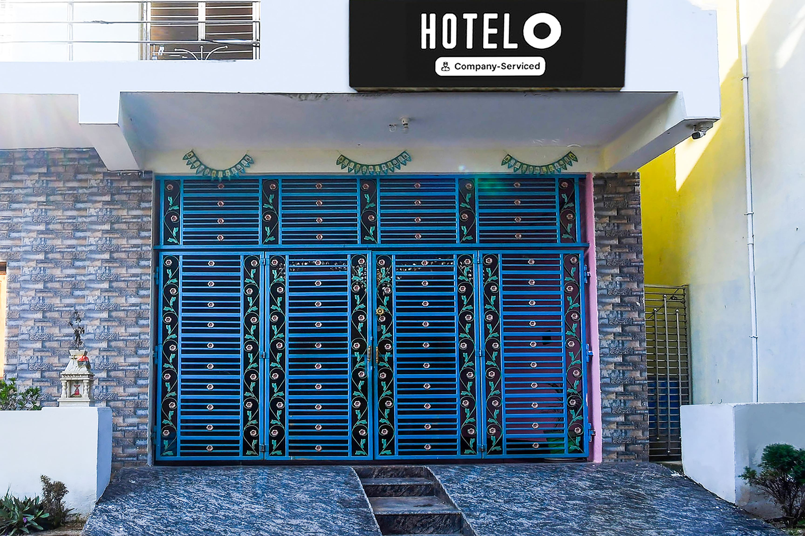 super hotel o sarvodaya nagar near railway station