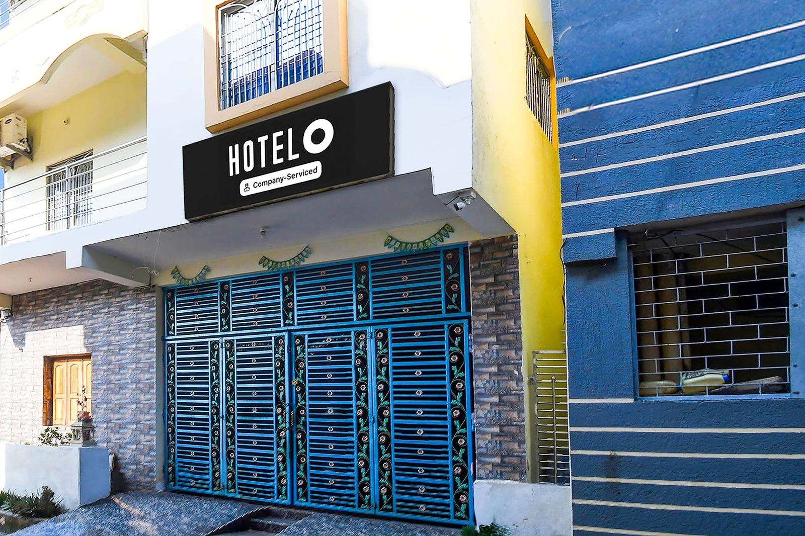 super hotel o sarvodaya nagar near railway station