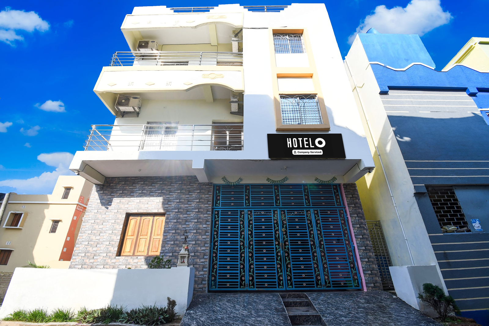 super hotel o sarvodaya nagar near railway station