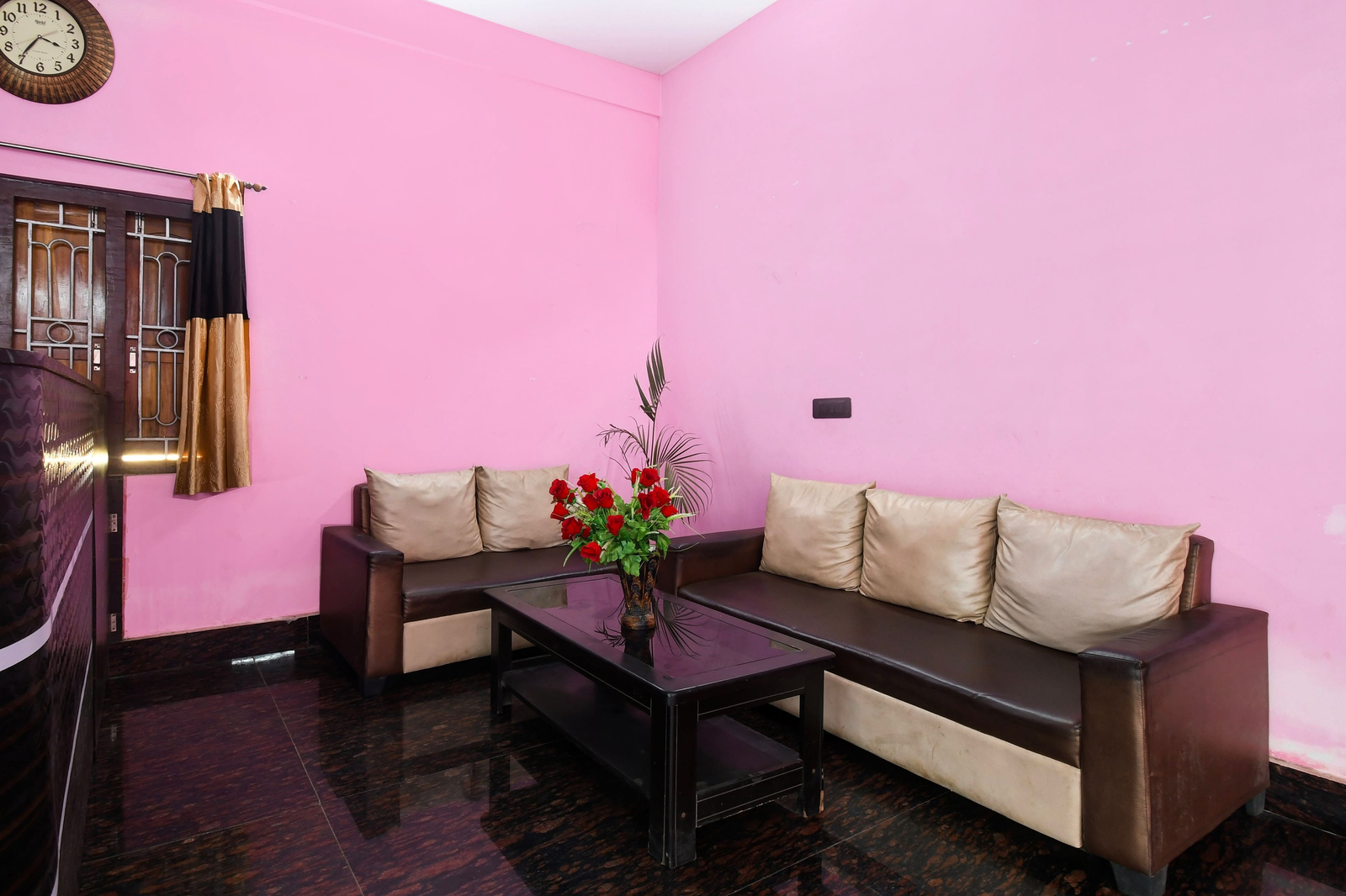 super hotel o sarvodaya nagar near railway station