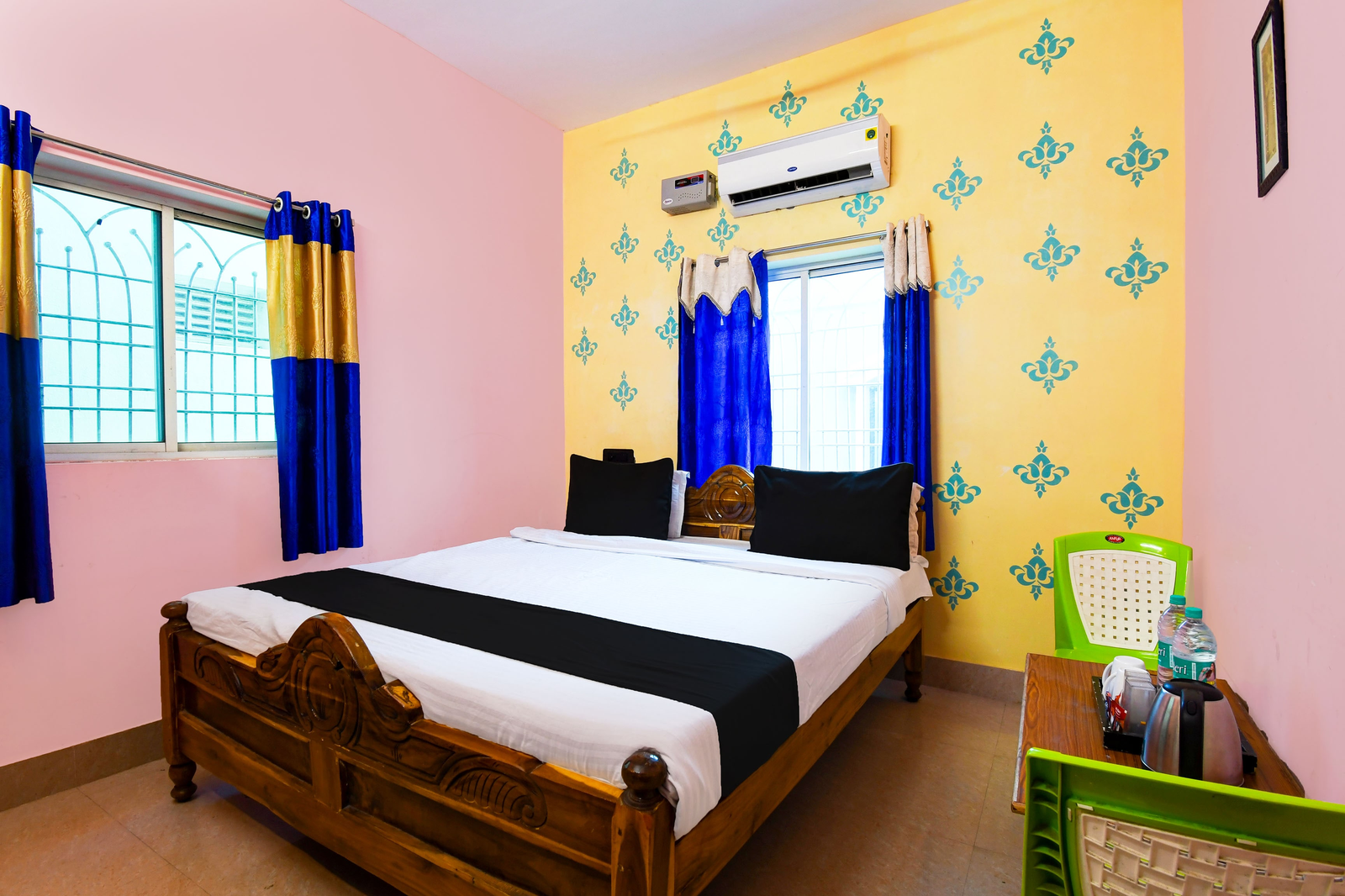super hotel o sarvodaya nagar near railway station