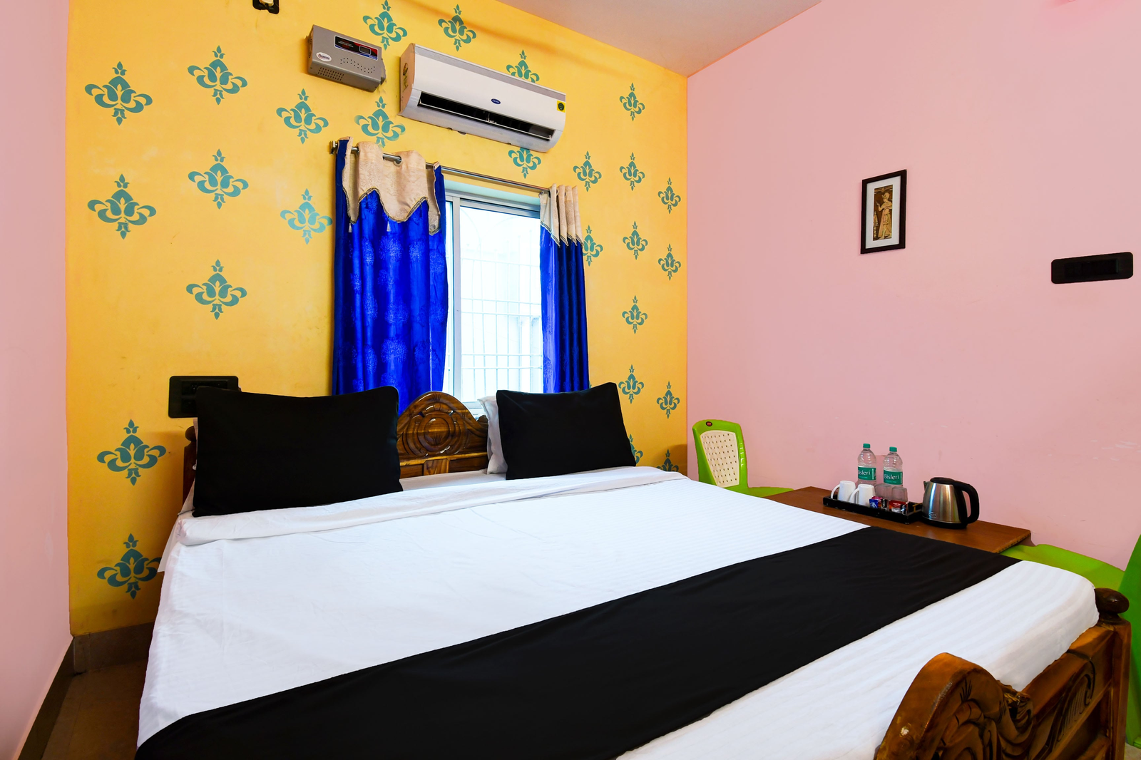 super hotel o sarvodaya nagar near railway station