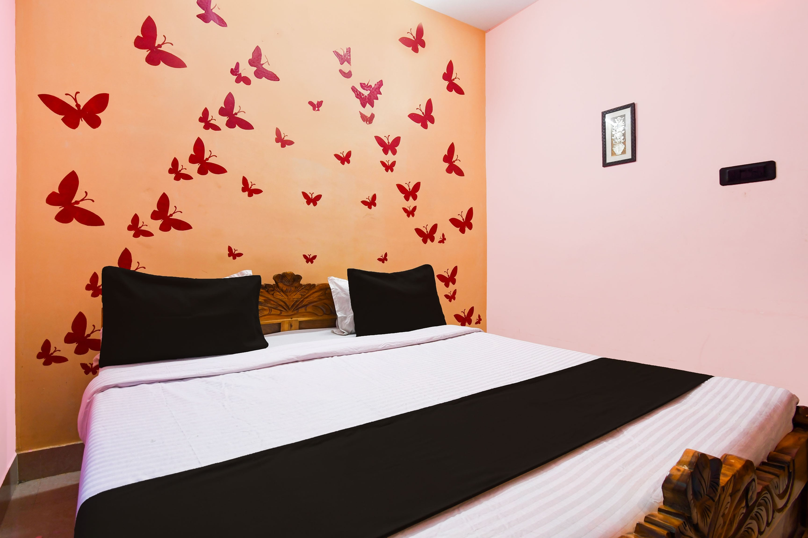 super hotel o sarvodaya nagar near railway station