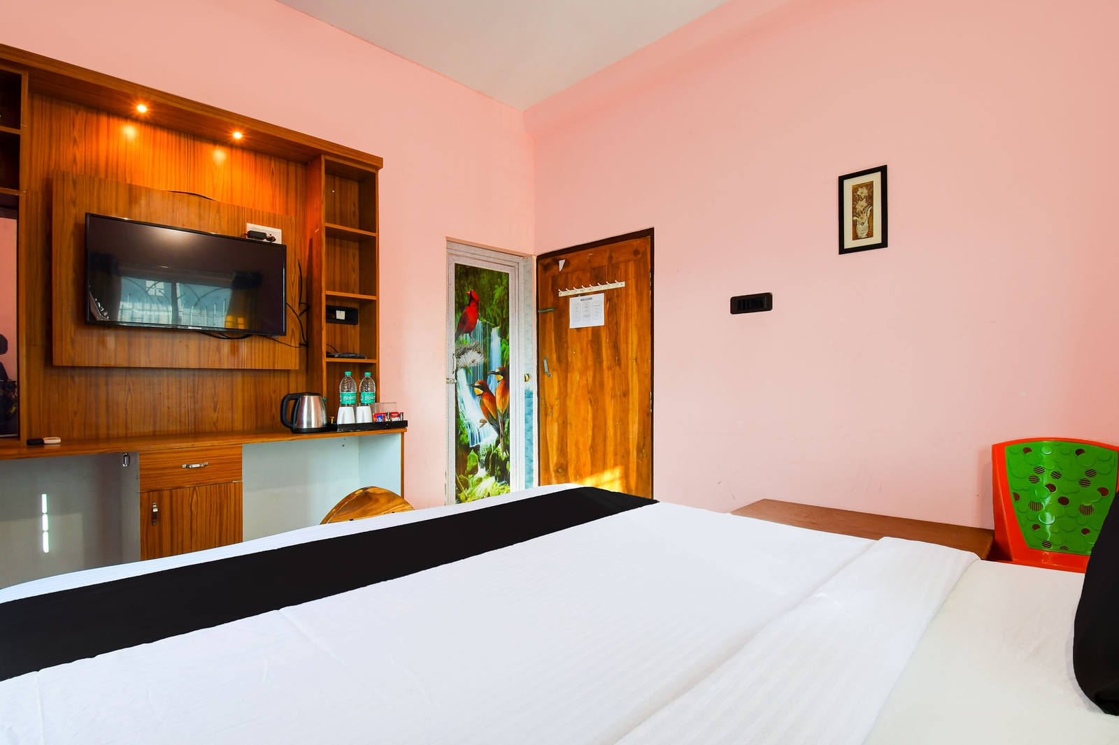 super hotel o sarvodaya nagar near railway station