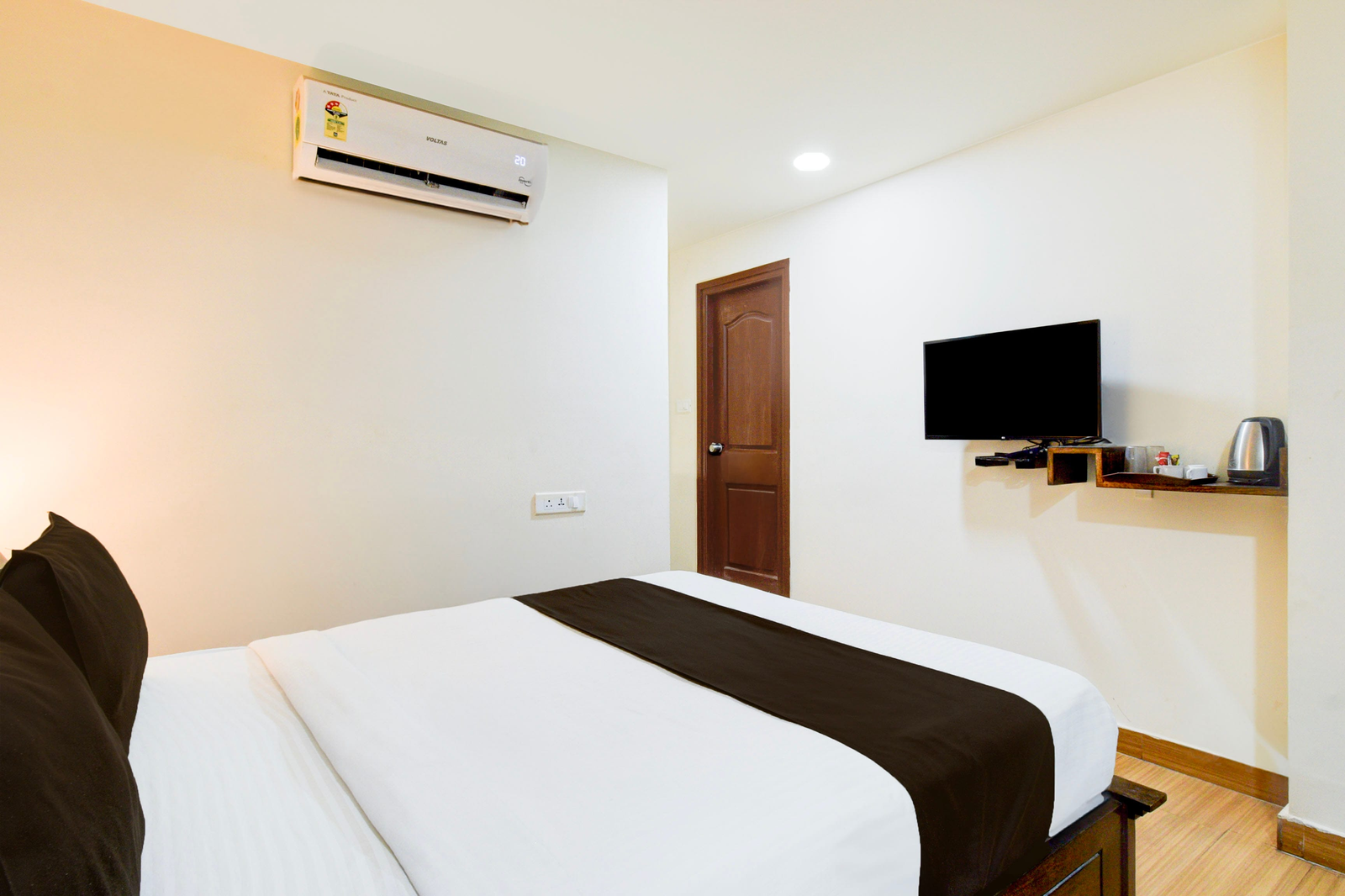 super townhouse gachibowli near gopichand academy