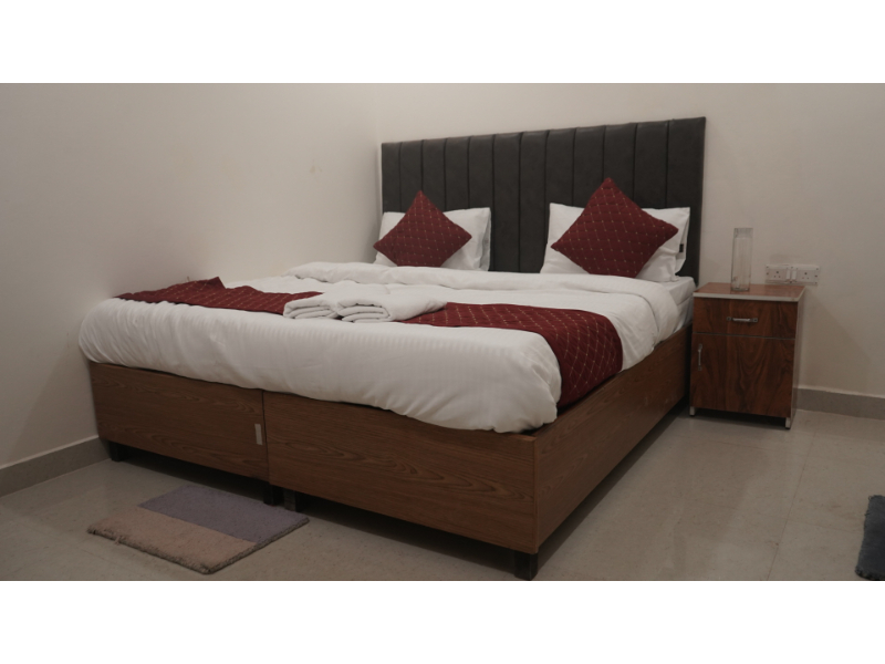 hotel kashi grand inn