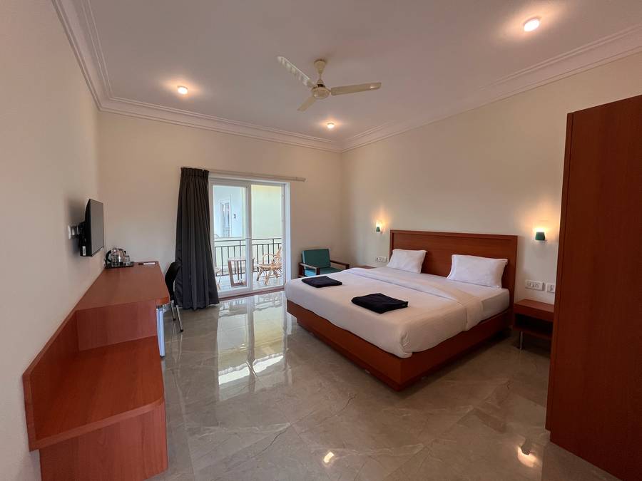 Morjim Sunset Hotel,Morjim Beach-North Goa,2 star