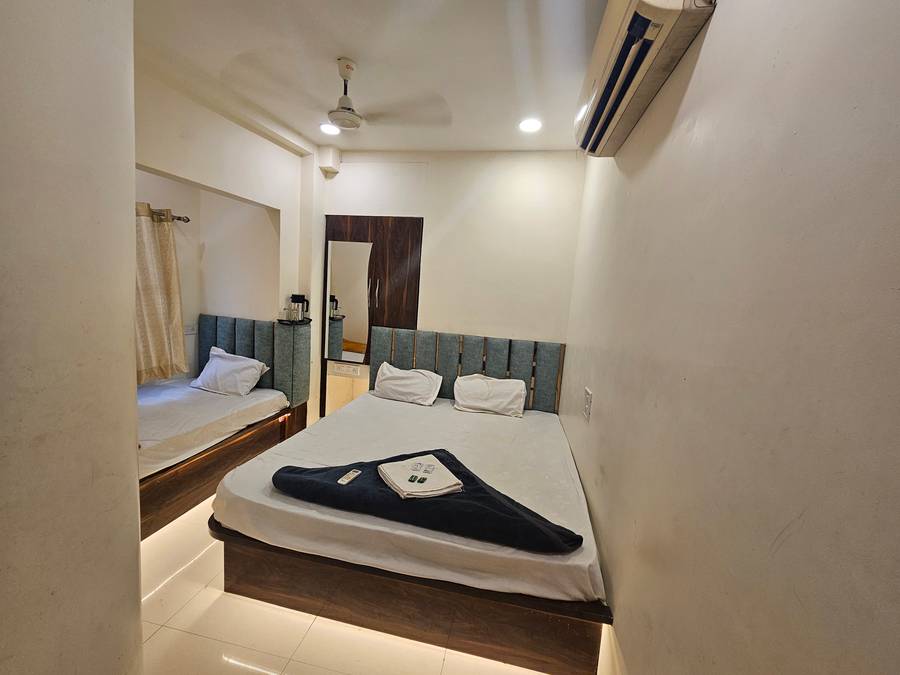 Hotel Aagman Palace - Near Mahakal Temple,Mahakal Marg,3 star