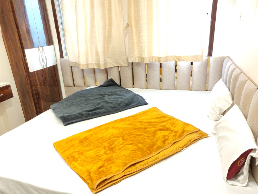 hotel aagman palace near mahakal temple
