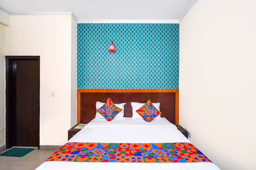 fabhotel green view palace