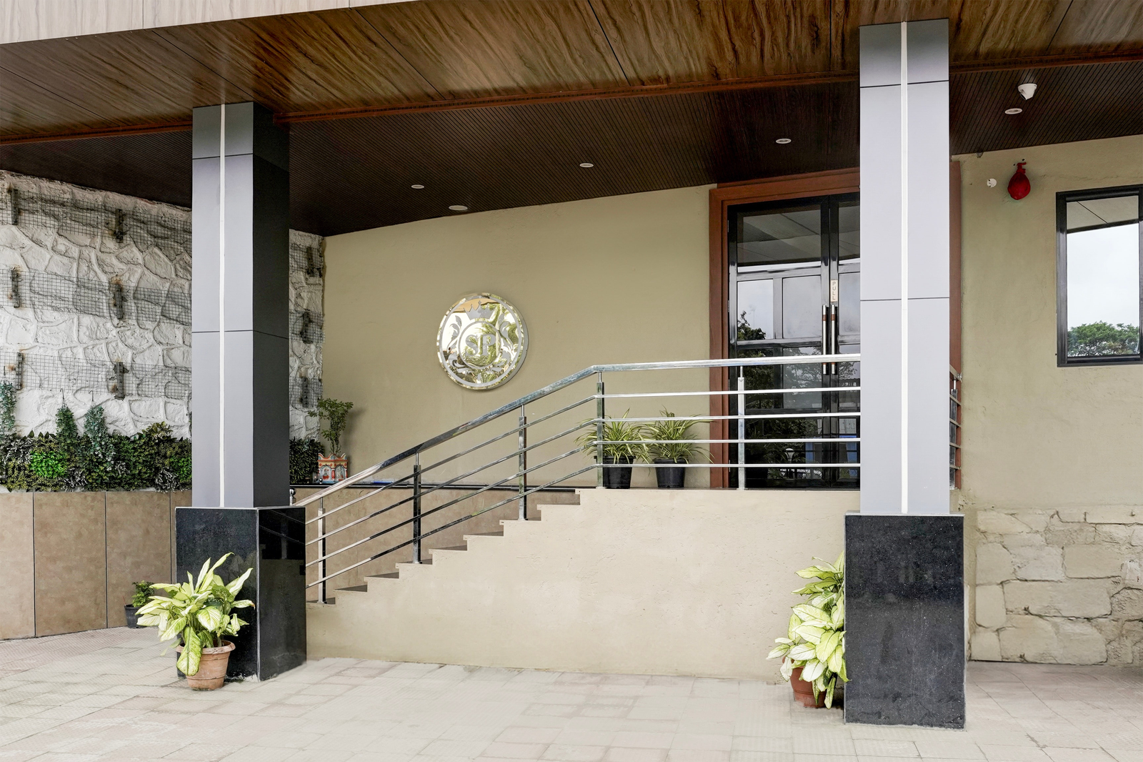 Super Collection O Ghodbunder Road Formerly Sanwith Residency,,3 star