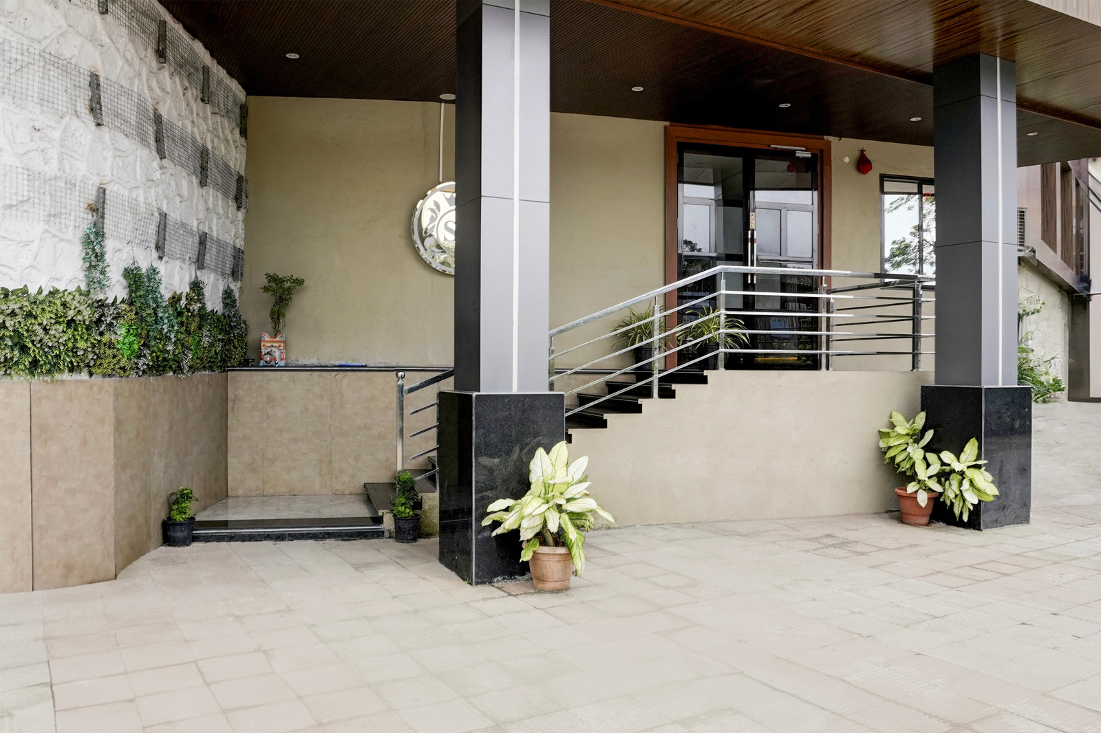 Super Collection O Ghodbunder Road Formerly Sanwith Residency,,3 star