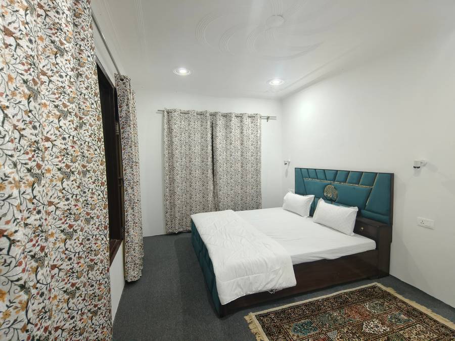 North Cliff Cafe & Retreat By Stay Pattern,Shalimar Bagh,3 star