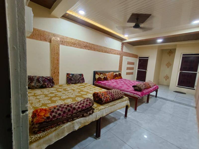 Shri Kishan Jaiswal Guest House,,3 star