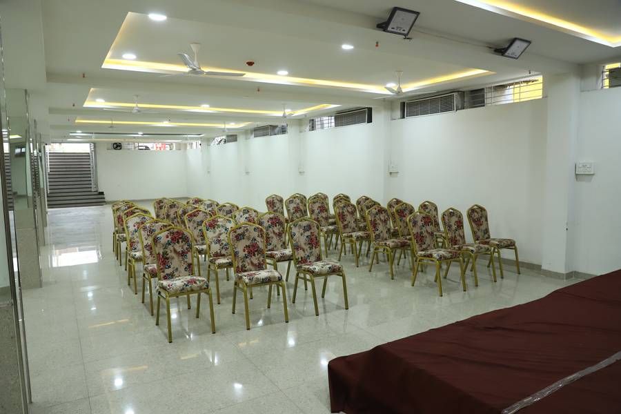 Hotel Singhnature,Anand Nagar,3 star
