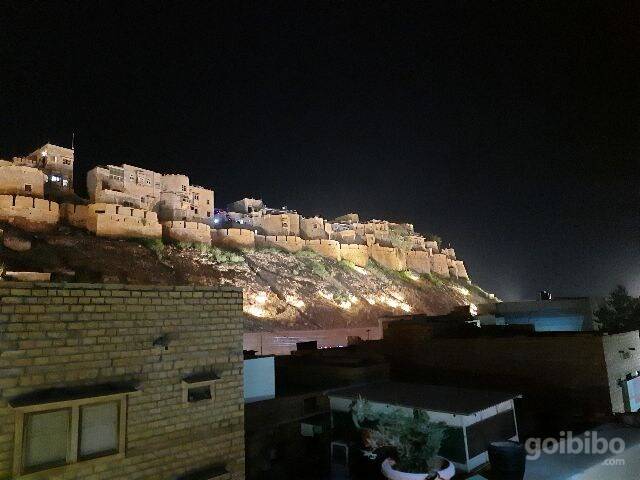 Heaven In Desert,,2 star
