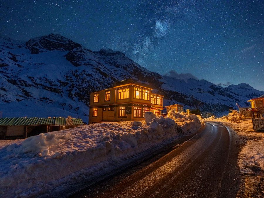 moustache koksar luxuria sissu