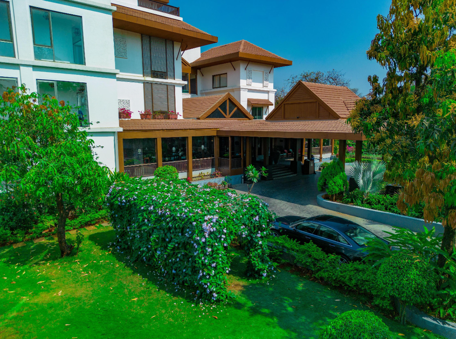 Rhythm Lonavala,Old Mumbai - Pune Highway,5 star