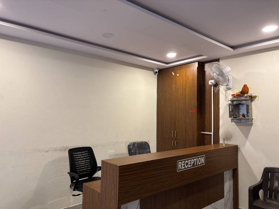 Hotel Mahnsh Palace,,2 star