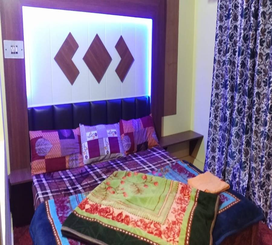 gudoo paying guest house