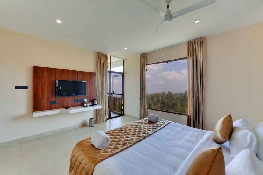 Mount Pico,Manjakuttai Road,2 star