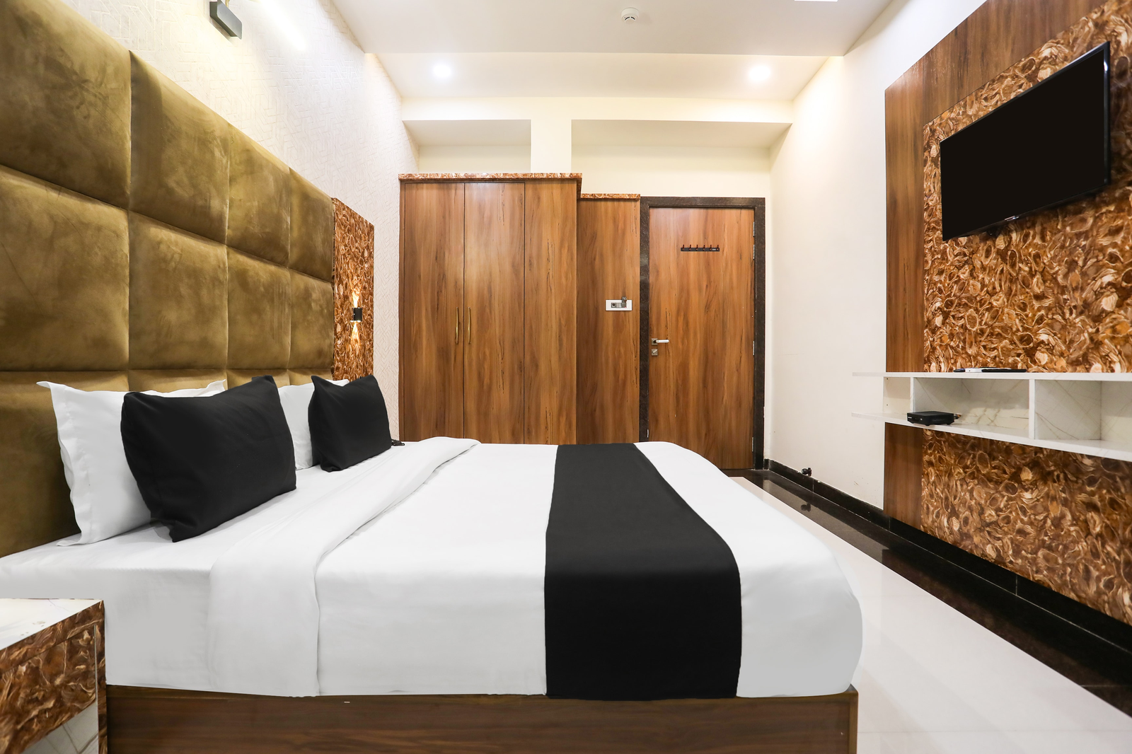 townhouse kota airport formerly hotel shaily royal