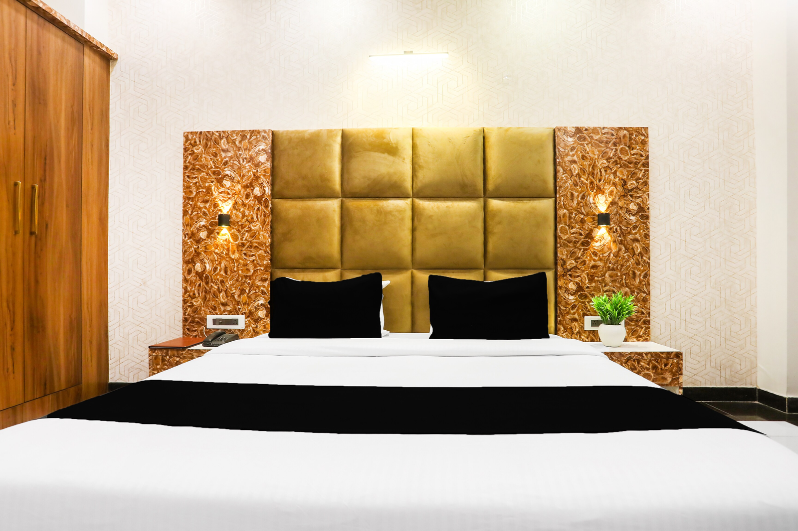 townhouse kota airport formerly hotel shaily royal