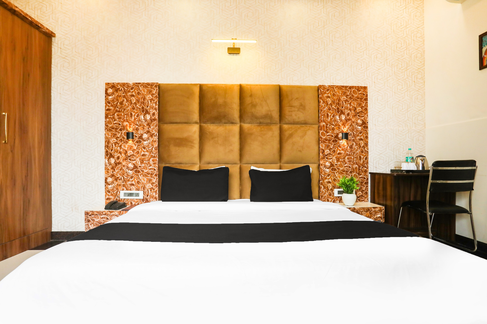 townhouse kota airport formerly hotel shaily royal