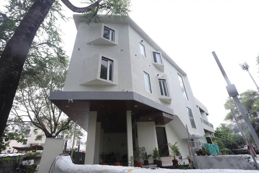 Hotel Indra Palace,,3 star