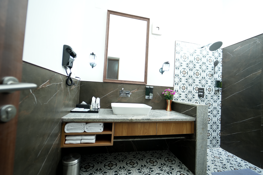 tgi redolent resort and spa
