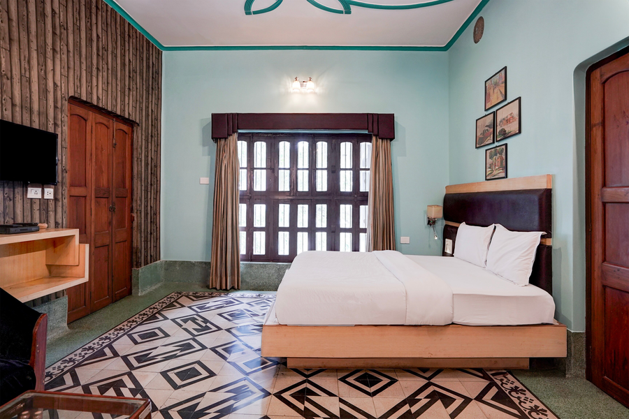palette by checkin heritage scindia ghat