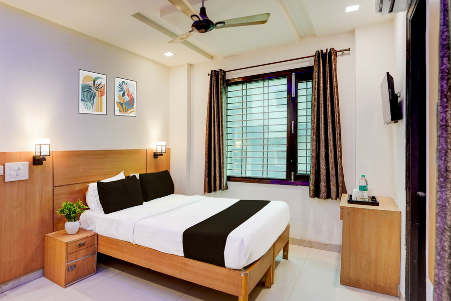 super hotel o rohini sector 24