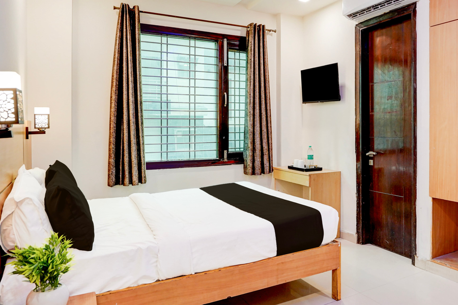 super hotel o rohini sector 24
