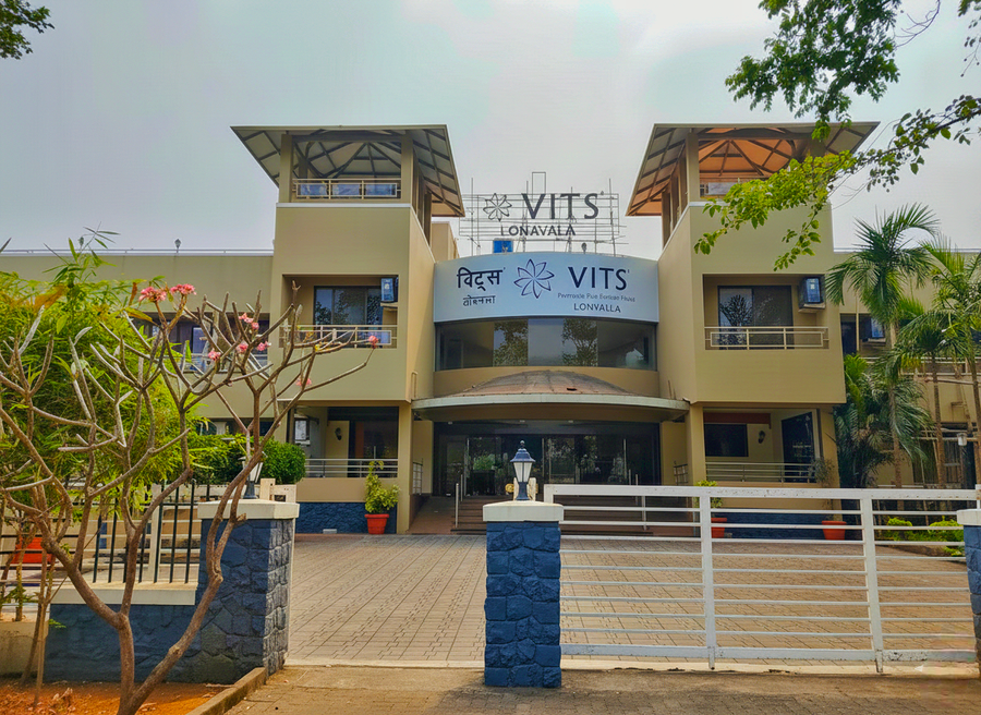 Vits Lonavala,Varsoli,4 star