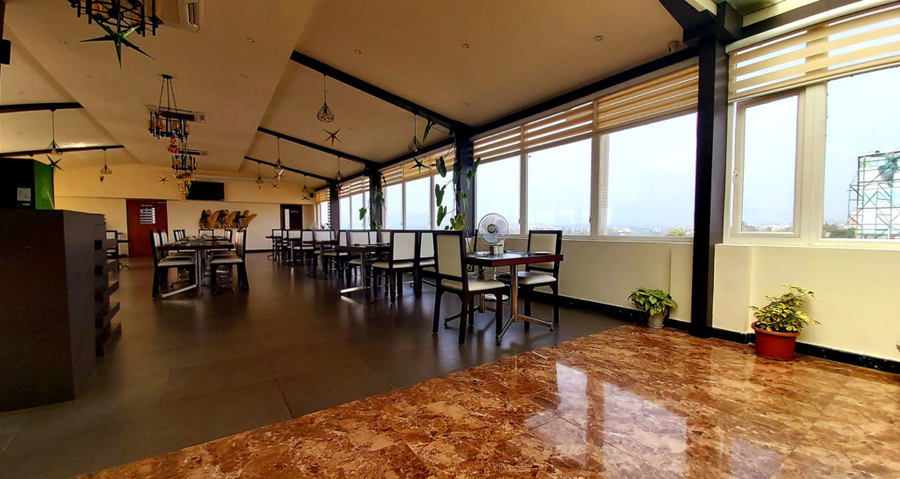 Hotel Blue Pearl,Indira Gandhi Road,3 star