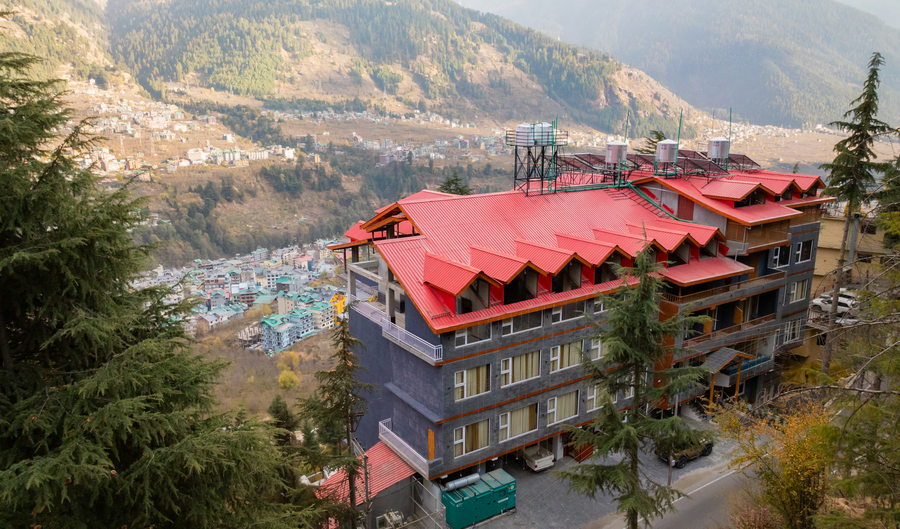 the whitestone inn and suites manali