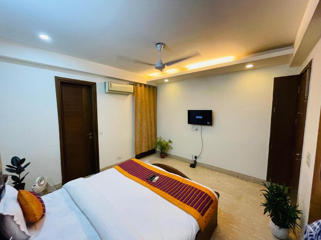 fortune home service apartment 4bhk j 191 saket