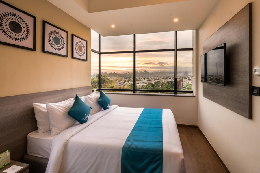 The Lofts At Central Point,Hbr Layout,3 star