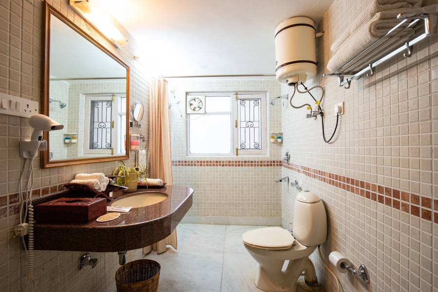 alaya stays meridian oak shimla