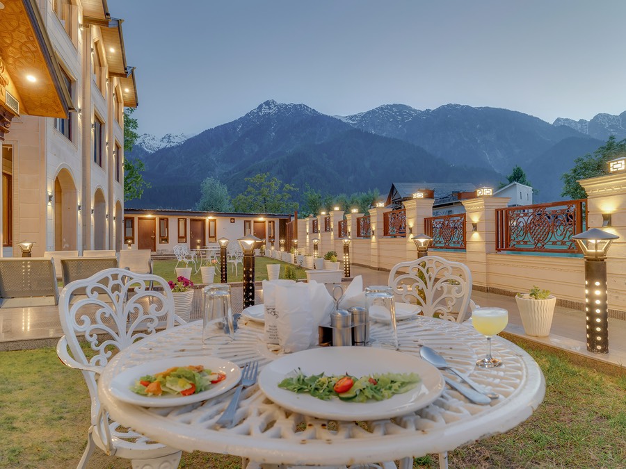 Hillside Resort & Spa Pahalgam,Laripora, Pahalgam,4 star