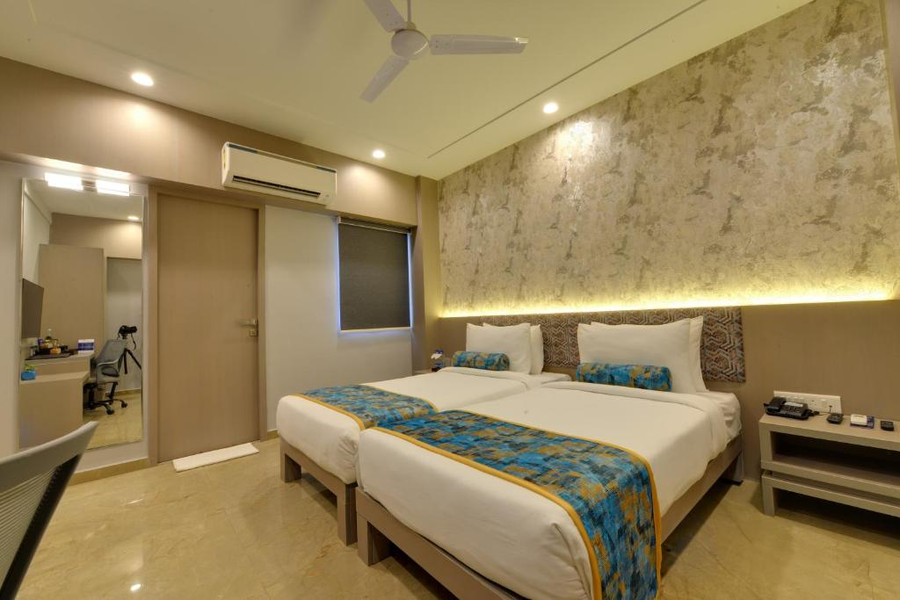 Iris Beacon Rajkot,,3 star
