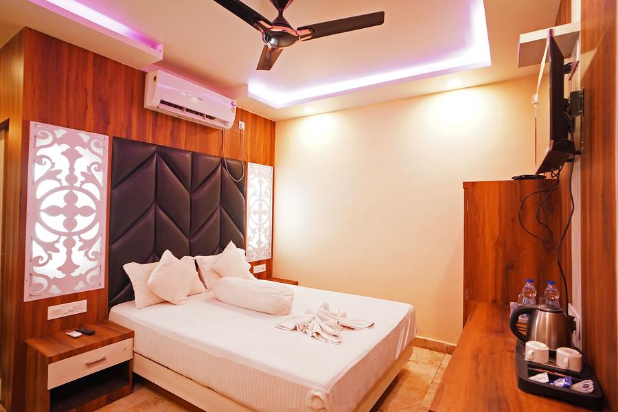 holiday beach resort mandarmani